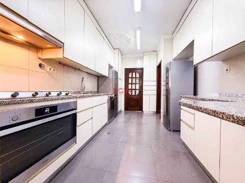 Apartamento T4 Venda em Paranhos,Porto