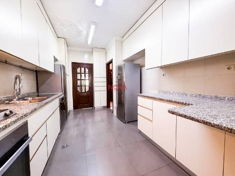 Apartamento T4 Venda em Paranhos,Porto