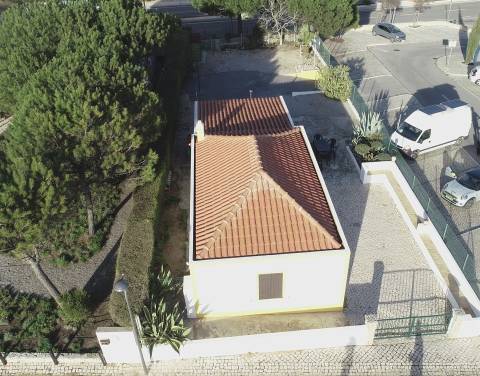 Casa Rústica c/ Lote de terreno 1ª linha Praia da Rocha.