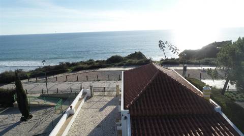 Casa Rústica c/ Lote de terreno 1ª linha Praia da Rocha.