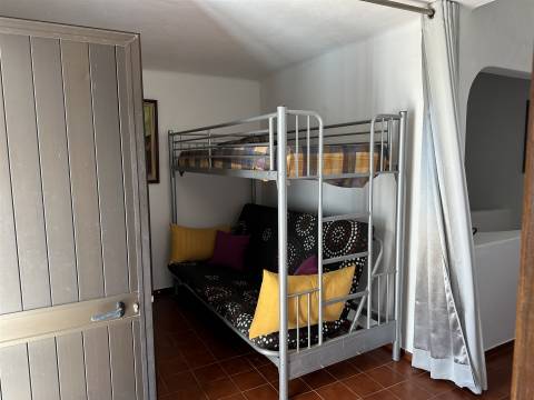 Encantadora Moradia T3 com Piscina em Localização Privilegiada em Carvoeiro