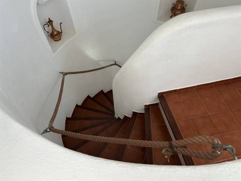 Encantadora Moradia T3 com Piscina em Localização Privilegiada em Carvoeiro