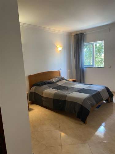 Encantador Apartamento T2 Remodelado no Coração de Albufeira