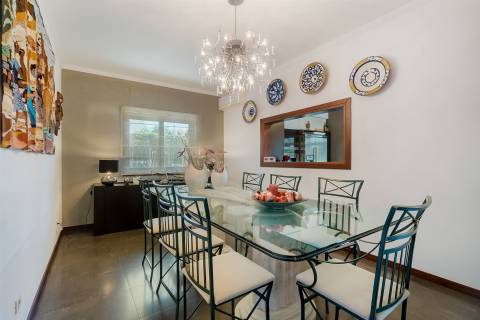 Luxuoso apartamento T5 com piscina privada em Portimão