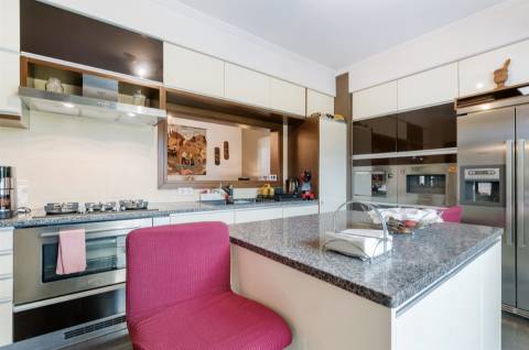 Luxuoso apartamento T5 com piscina privada em Portimão