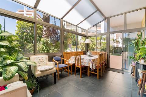 Luxuoso apartamento T5 com piscina privada em Portimão