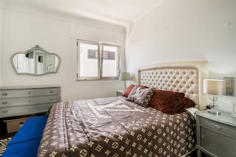 Excelente moradia T7+4 bem localizada em Portimão