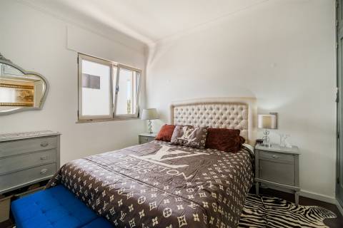 Excelente moradia T7+4 bem localizada em Portimão