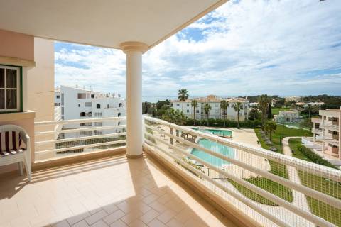 Penthouse T3 Exclusiva no Empreendimento Estrela do Vau