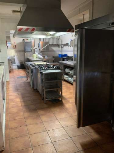 Restaurante "A Palmeira" à Venda – Estômbar