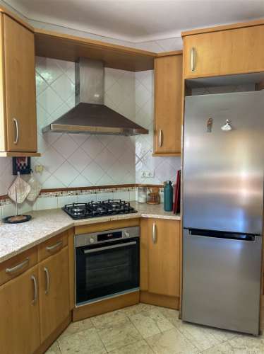 Moradia T5 com piscina e jardim a poucos metros da Praia do Alemão – Alvor