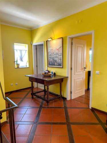 Moradia T5 com piscina e jardim a poucos metros da Praia do Alemão – Alvor