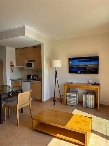 Apartamento T2 com Vista Mar e Rio na Marina da Praia da Rocha – Portimão