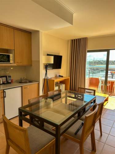 Apartamento T2 com Vista Mar e Rio na Marina da Praia da Rocha – Portimão