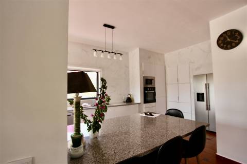 Moradia Moderna T4+1 Zona Nobre Portimão/Mexilhoeira Grande