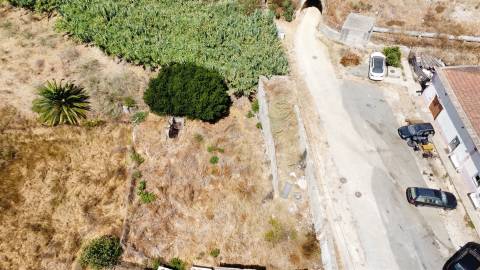 Terreno com projeto para moradia T3 moderna em Alvor — Portimão, Algarve