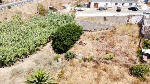 Terreno com projeto para moradia T3 moderna em Alvor — Portimão, Algarve