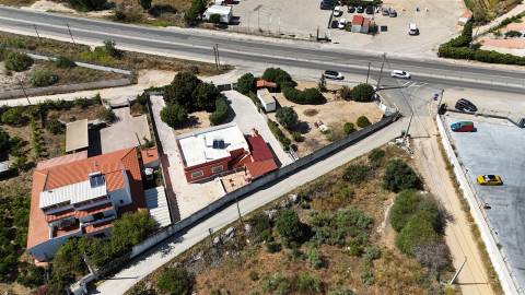 Moradia V2+1, Pêra, Armação de Pêra, terreno para piscina e cultivo, garagem