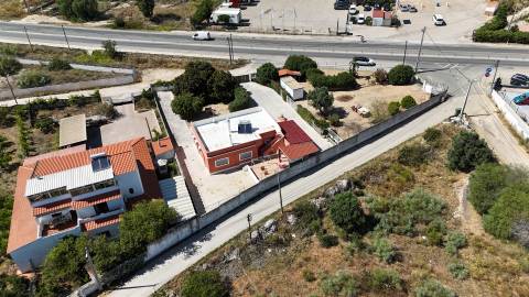 Moradia V2+1, Pêra, Armação de Pêra, terreno para piscina e cultivo, garagem