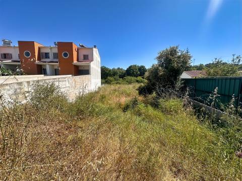 Terreno para Construção em Sesimbra com 540 m² no Coração da Serra da Arrábida
