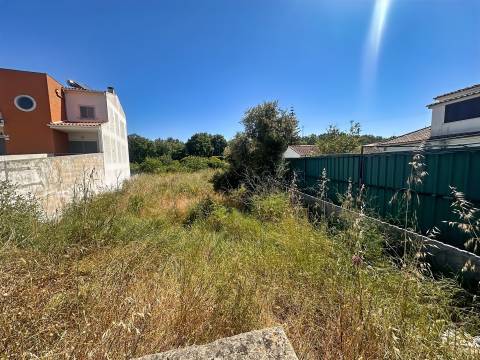 Terreno para Construção em Sesimbra com 540 m² no Coração da Serra da Arrábida