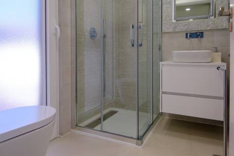 Luxuosa Moradia T4, Aroeira, Almada