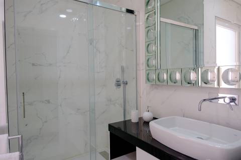 Luxuosa Moradia T4, Aroeira, Almada