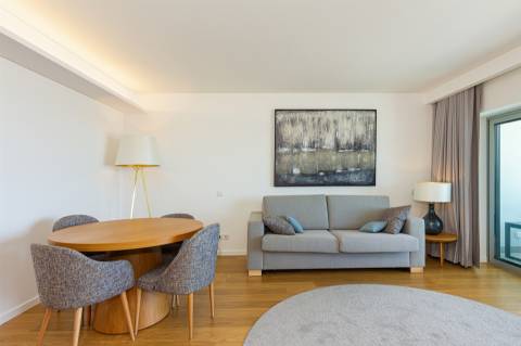 Apartamento T0 em Primeira Linha em Sesimbra