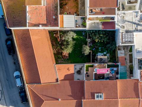 Viva onde a História encontra o Futuro – Prédio no Centro Histórico de Lagoa, Algarve