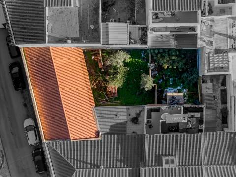 Viva onde a História encontra o Futuro – Prédio no Centro Histórico de Lagoa, Algarve