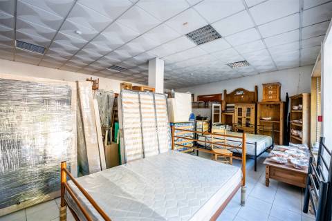 Viva onde a História encontra o Futuro – Prédio no Centro Histórico de Lagoa, Algarve