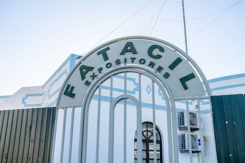 Viva onde a História encontra o Futuro – Prédio no Centro Histórico de Lagoa, Algarve
