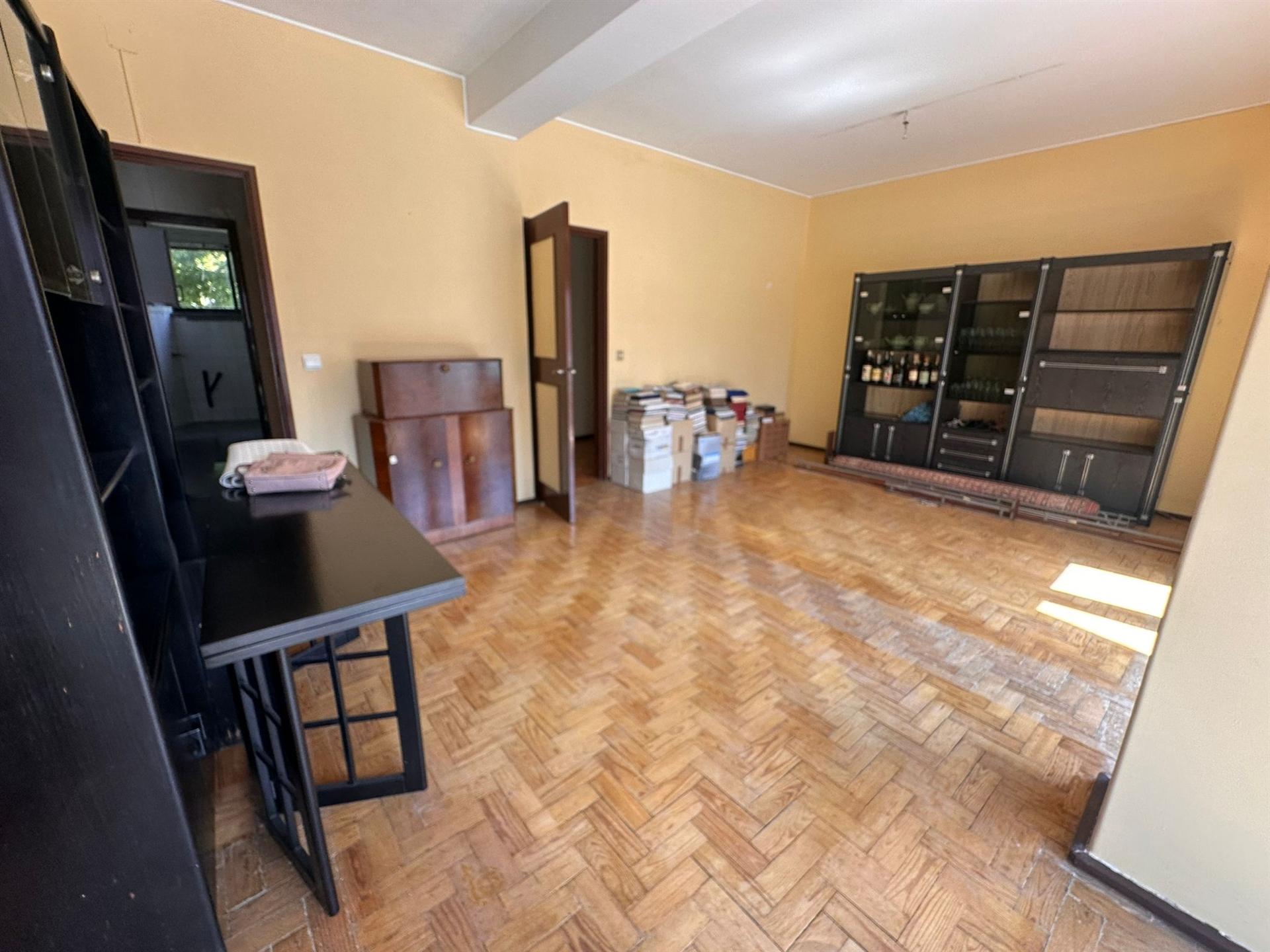 &#127969; Apartamento T4 nos Olivais – Espaço, Potencial e Localização Privilegiada!