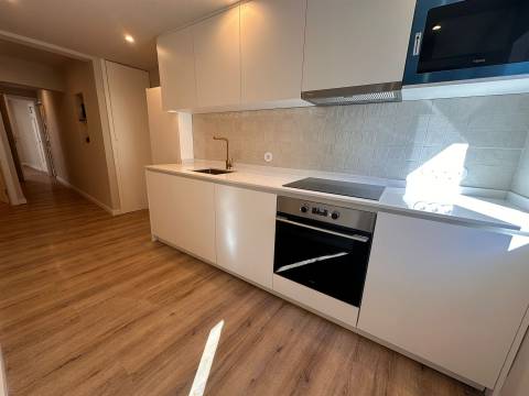 Apartamento T2 Remodelado no Coração de Lisboa