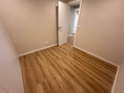 Apartamento T2 Remodelado no Coração de Lisboa