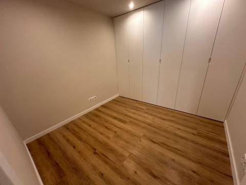 Apartamento T2 Remodelado no Coração de Lisboa
