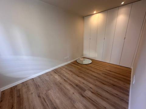 Apartamento T2 Remodelado no Coração de Lisboa