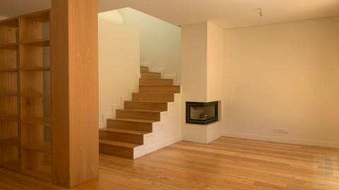 Moradia T4 Venda em Cedofeita, Santo Ildefonso, Sé, Miragaia, São Nicolau e Vitória,Porto