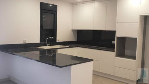 Moradia T5 Venda em São Mamede de Infesta e Senhora da Hora,Matosinhos