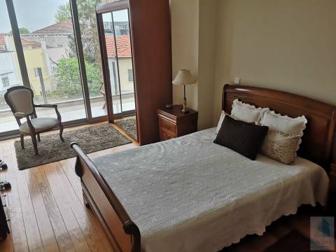 Moradia T3 Venda em Cedofeita, Santo Ildefonso, Sé, Miragaia, São Nicolau e Vitória,Porto