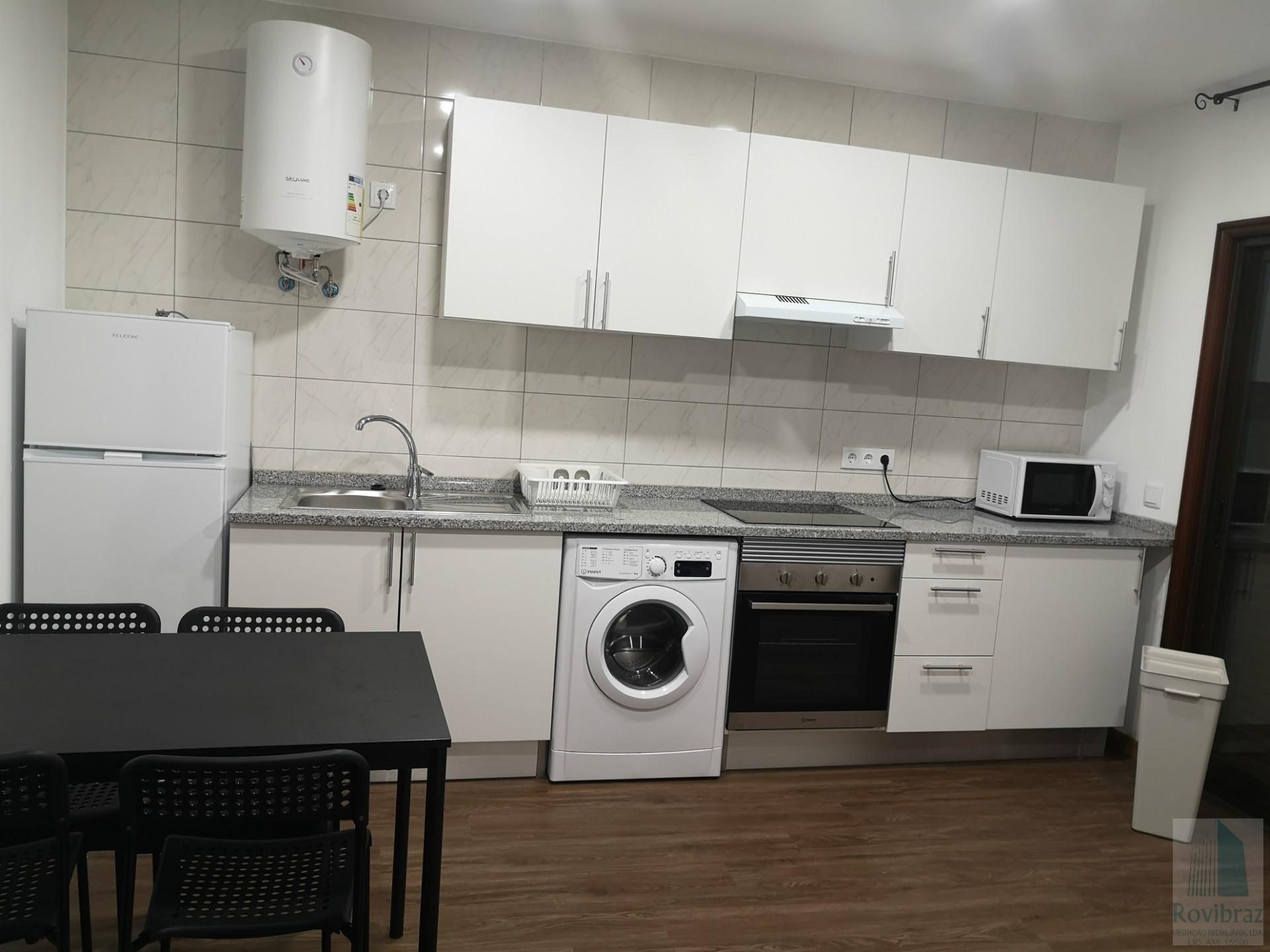 Apartamento T1+1 Arrendamento em São Mamede de Infesta e Senhora da Hora,Matosinhos