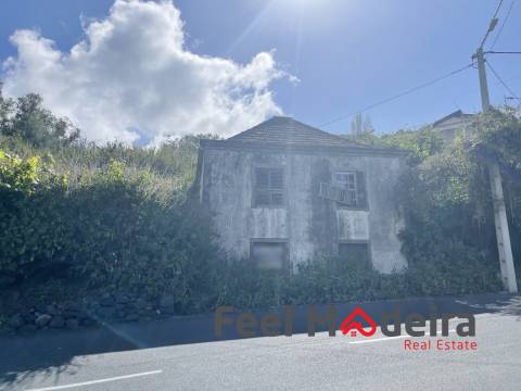 Moradia para Restaurar T2 Venda em Ribeira Brava,Ribeira Brava