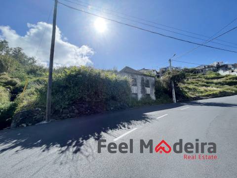 Moradia para Restaurar T2 Venda em Ribeira Brava,Ribeira Brava