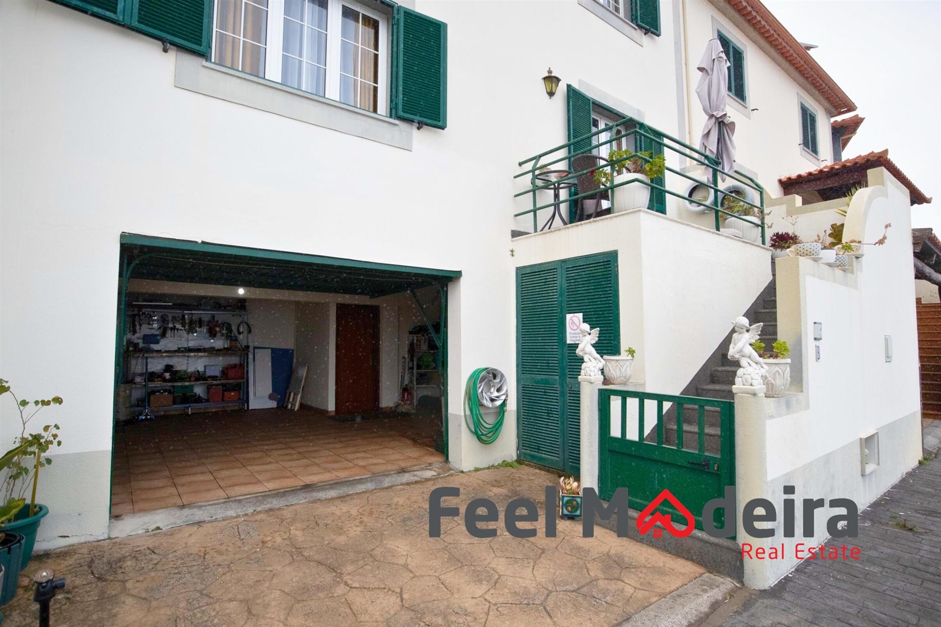 Moradia Geminada T3 Venda em Gaula,Santa Cruz