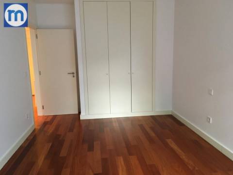Apartamento T1 Arrendamento em Aldoar, Foz do Douro e Nevogilde,Porto