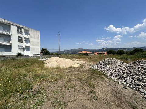 Terreno Rústico com 5.400m2 em Boelhe, Penafiel