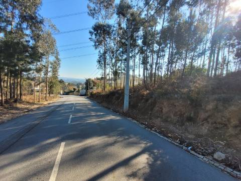 Lote de Terreno p/ construção com uma área total de 7.500 m² em Sandim