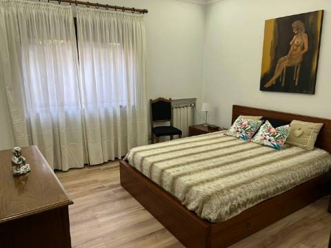 Moradia Isolada T4 Venda em Requião,Vila Nova de Famalicão