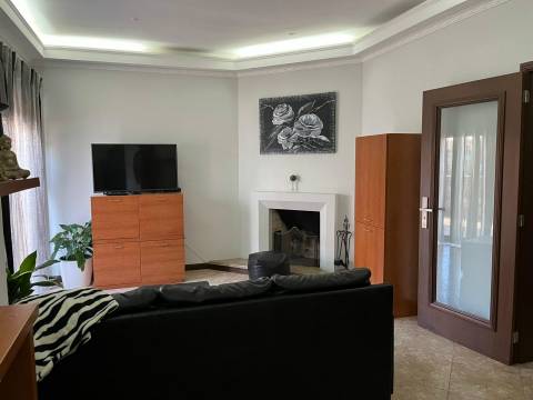 Moradia Isolada T4 Venda em Requião,Vila Nova de Famalicão