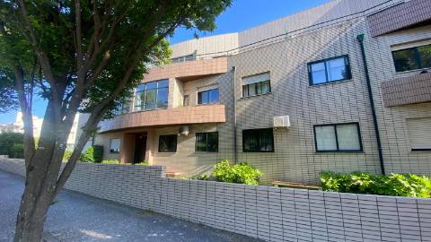 ARRENDADO! Apartamento T1 com Garagem na Avª de Francelos, Valadares